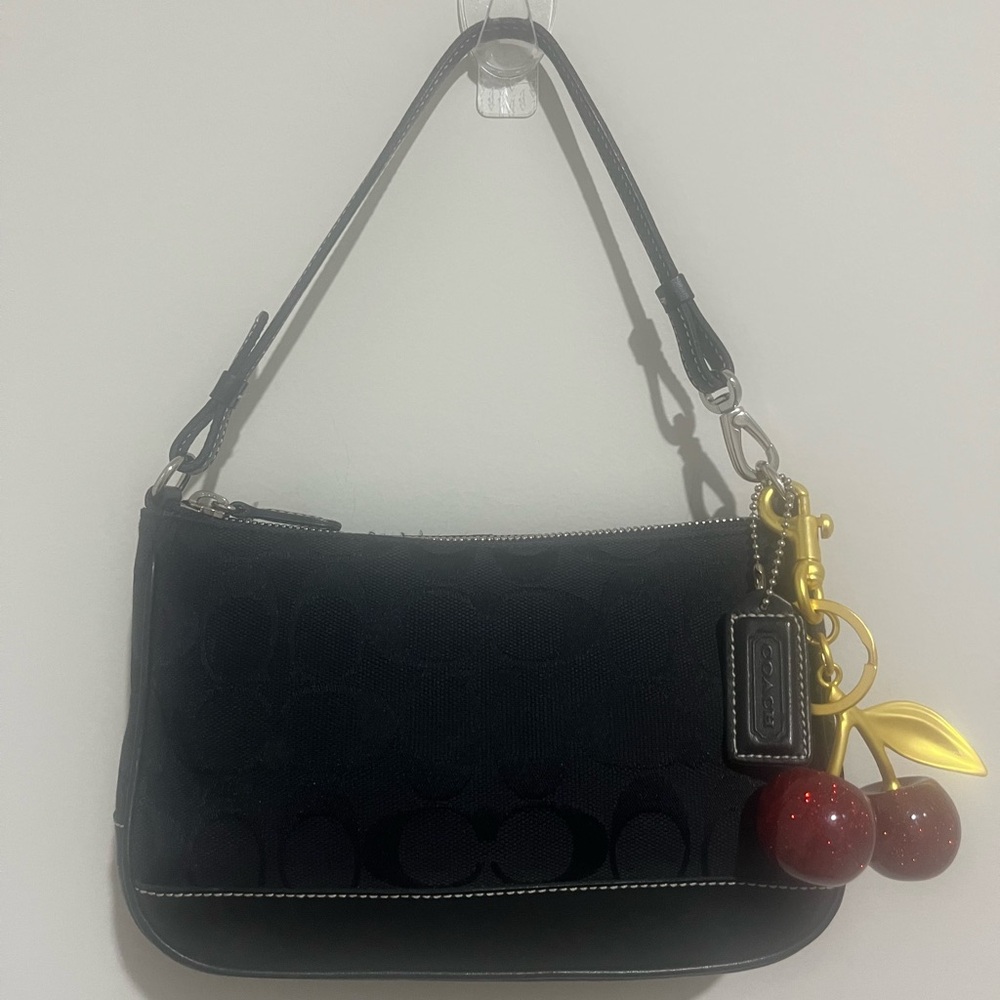 Authentic Vintage Coach Hampton Demi Baguette 6094. Y2K